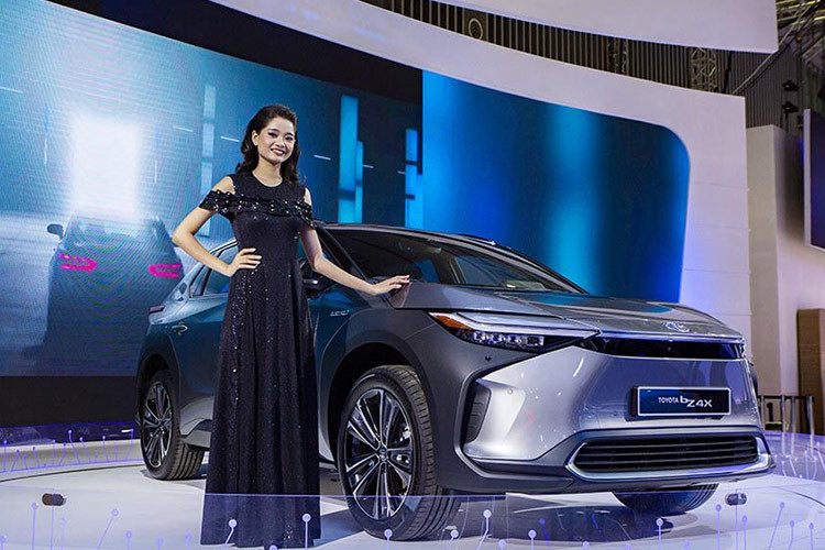 Tại thị trường Trung Quốc, Toyota đã giới thiệu ba mẫu xe điện mới, bao gồm sedan bZ3, cùng hai mẫu SUV bZ3C và bZ3X. Trong đó, bZ3X là kết quả hợp tác giữa Toyota và GAC, còn bZ3C là sản phẩm của liên doanh Toyota với FAW.