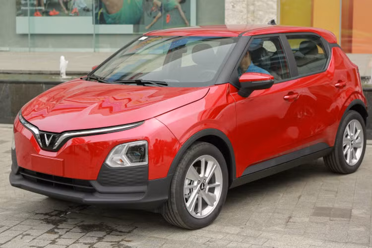  VinFast VF5: 2.200 xe VinFast không công bố doanh số, song theo một số nguồn tin, VinFast VF5 bán được 2.200 xe trong tháng 8/2024.