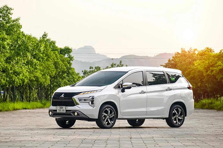  Mitsubishi Xpander: 1.003 xe Tương tự Vios, doanh số Mitsubishi Xpander cũng sụt giảm trong tháng 8/2024 với 1.003 xe bán ra, giảm gần 500 xe so với tháng 7/2024. Kết quả này, khiến Xpander tụt xuống vị trí thứ 6 trong bảng xếp hạng.