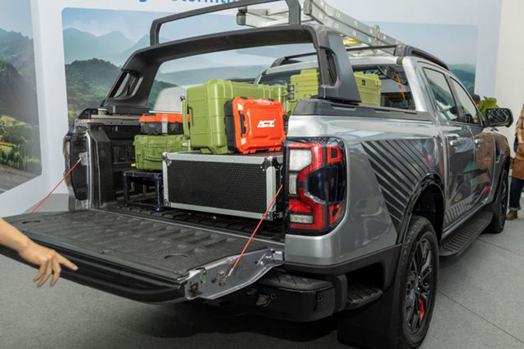 Cộng dồn doanh số từ đầu năm đến nay, Ford đã bán được 10.353 xe Ranger ra thị trường. Hiện tại, Ford Ranger đang được bán ra tại Việt Nam với 7 phiên bản với cùng mức giá dao động từ 665 - 1,039 tỷ đồng.