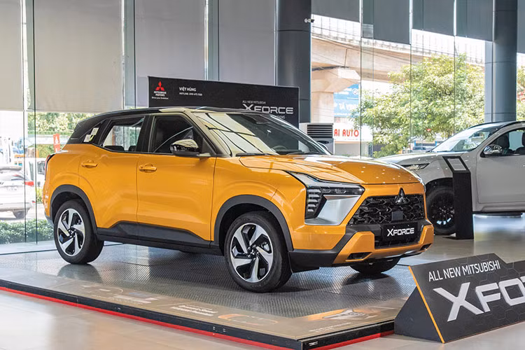  Mitsubishi Xforce: 2.504 xe Tháng 8 vừa qua, thị trường ôtô chứng kiến sự tăng trưởng vô cùng mạnh mẽ đến từ mẫu xe Mitsubishi Xforce đạt doanh số 2.504 xe bán ra và đạt tỷ lệ tăng trưởng 43%. Đây là một kết quả vô cùng ấn tượng, giúp mẫu xe SUV cỡ B của Mitsubishi trở thành chiếc xe bán chạy nhất trong tháng 8/2024. Doanh số tháng 8 của Mitsubishi Xforce giúp nâng tổng số xe bán được lên 8.142 xe bán ra từ đầu năm đến nay.