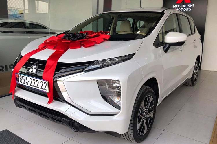 Một người mua Mitsubishi Xpander số sàn tại TP. Cần Thơ mới đây đã có "bàn tay vàng" khi bấm được biển số ngũ quý 65A – 222.22 vào giữa tháng 12/2019. Sau đó anh đã rao bán lại chiếc xe Xpander giá rẻ này.