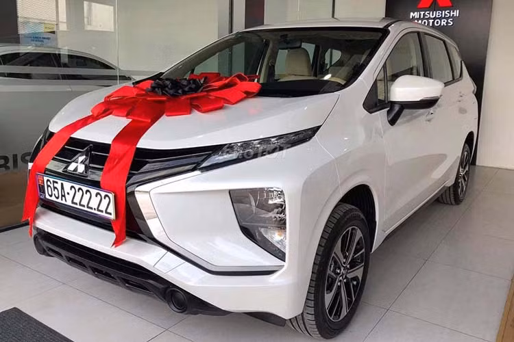 Một người mua Mitsubishi Xpander số sàn tại TP. Cần Thơ mới đây đã có "bàn tay vàng" khi bấm được biển số ngũ quý 65A – 222.22 vào giữa tháng 12/2019. Sau đó anh đã rao bán lại chiếc xe Xpander giá rẻ này.