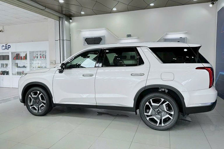 Hyundai Palisade tai Viet Nam duoc giam toi hon 90 trieu dong-Hinh-3