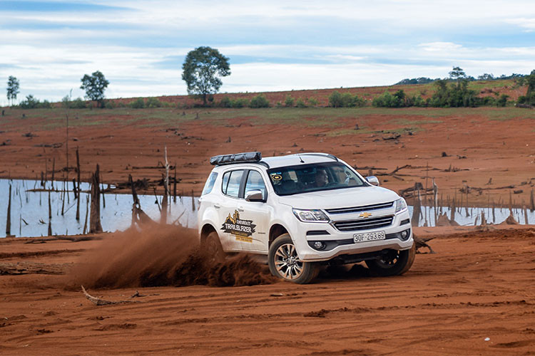 Không chỉ là hành trình lái xe và trải nghiệm đơn thuần, đây còn là chuyến đi khám phá và cảm nhận vẻ đẹp hoang dã của thiên nhiên và con người trải dài từ mảnh đất cao nguyên đầy nắng gió về tới miền duyên hải nam trung bộ - cùng với đó là cảm nhận các tính năng, động cơ mới của chiếc xe 7 chỗ ngồi rộng rãi với hàng loạt công nghệ an toàn.