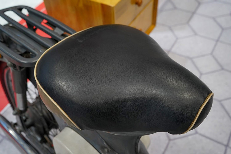 View - Tận mục xe máy Honda Super Cub "huyền thoại" đời đầu tại Việt Nam | Báo Tri thức và Cuộc sống - TIN TỨC PHỔ BIẾN KIẾN THỨC 24H