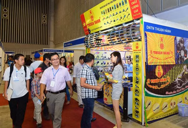 Saigon Autotech 2015 : Binh cu, ruou van cu-Hinh-3