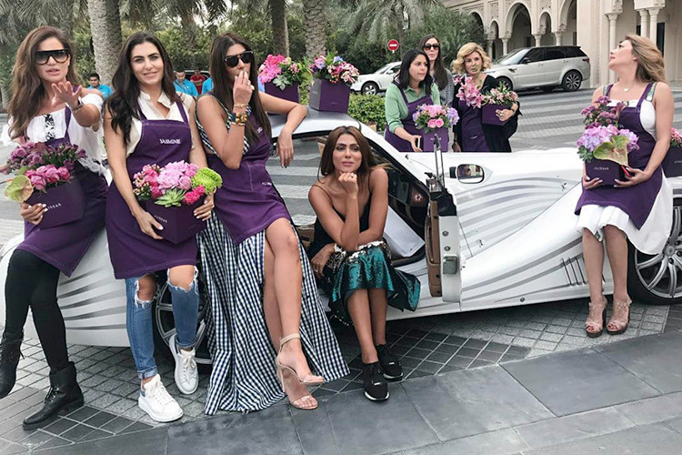 Arabian Gazelles - “Những cô linh dương Ả Rập” được thành lập từ năm 2016 bởi Hanan Mazouzi Sobati và một số người bạn khác, đánh dấu sự ra đời của câu lạc bộ siêu xe nữ đầu tiên và duy nhất trên thế giới.