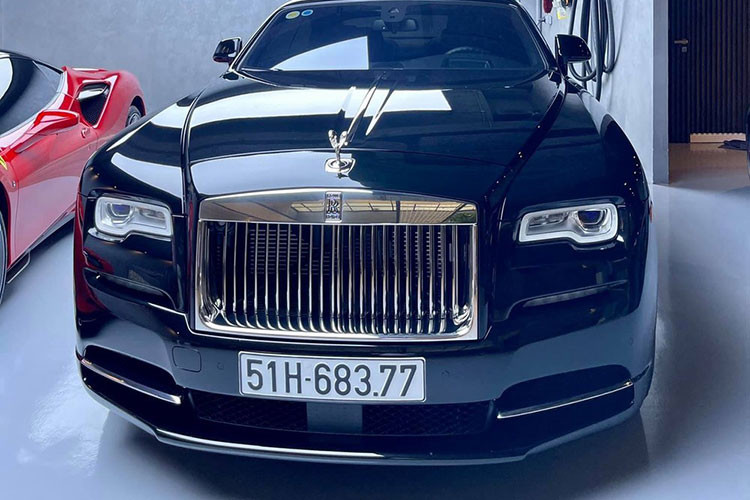 Cuong Do la tu lai xe sieu sang Rolls-Royce di lam... va cai ket-Hinh-3