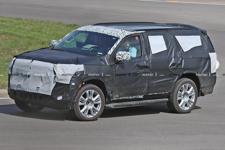 Theo kế hoạch, mẫu xe Chevrolet Tahoe 2021 sẽ được trình làng chính thức vào mùa thu này, giá bán Chevrolet Tahoe mới sẽ bán ra ngay sau đó với mức khởi điểm từ khoảng 50.000 USD (tương đương 1,16 tỷ đồng).