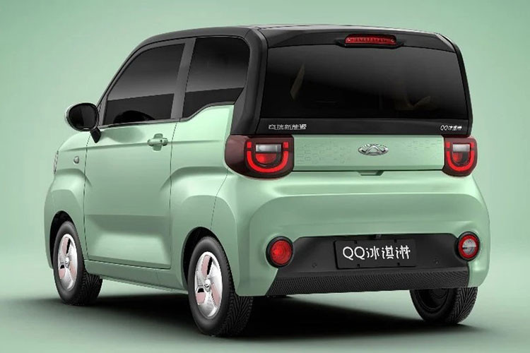 Mô-tơ điện kết hợp với cụm pin lithium iron phosphate (LiFePO4), cho phép xe chạy được 120 - 170 km sau khi sạc đầy. Những con số này không nhỉnh hơn Wuling Hongguang Mini EV là bao. Wuling Hongguang Mini EV có công suất tối đa 17,6 mã lực, mô-men xoắn cực đại 85 Nm và phạm vi hoạt động 170 km.