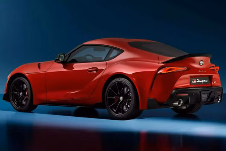 Ở Mỹ, GR Supra 2025 sẽ được giới thiệu vào mùa hè năm 2024, đánh dấu sự kết thúc của động cơ 2.0L 4 xi-lanh. Tuy nhiên, 300 chiếc A90 Final Edition sẽ chỉ có sẵn tại Châu Âu và Nhật Bản. Toyota cũng cho biết, mặc dù sản xuất GR Supra A90 sắp kết thúc nhưng mẫu xe này vẫn sẽ tiếp tục tham gia vào các hoạt động thể thao, giữ vững vị trí của mình trong lòng người yêu thích thể thao và đua xe.