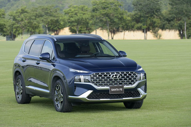 Hon 1.300 xe Hyundai Accent den tay khach Viet thang 7/2023-Hinh-2