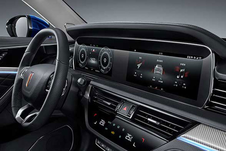 Chưa hết, trên Hồng Kỳ HS5 2023 còn có camera được đặt ở nhiều vị trí như đầu xe hay gương chiếu hậu. Do đó, sẽ không ngạc nhiên nếu mẫu SUV cỡ D này có camera 360 độ và những trang bị an toàn chủ động ADAS.