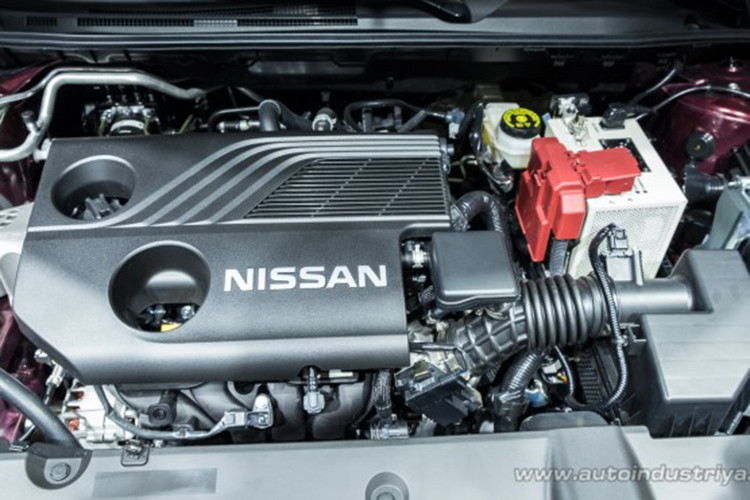 Hiện tại Nissan vẫn chưa công bố thông tin về động cơ cho Sylphy, chỉ biết rằng đi xe sẽ trang bị động cơ HR16DE thế hệ thứ ba sẽ đi kèm với hộp số XTronic. Thông tin chi tiết hơn về động cơ của Nissan Sylphy sẽ được hãng xe Nhật Bản công bố trong thời gian tới. 