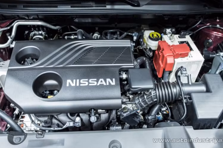 Hiện tại Nissan vẫn chưa công bố thông tin về động cơ cho Sylphy, chỉ biết rằng đi xe sẽ trang bị động cơ HR16DE thế hệ thứ ba sẽ đi kèm với hộp số XTronic. Thông tin chi tiết hơn về động cơ của Nissan Sylphy sẽ được hãng xe Nhật Bản công bố trong thời gian tới. 