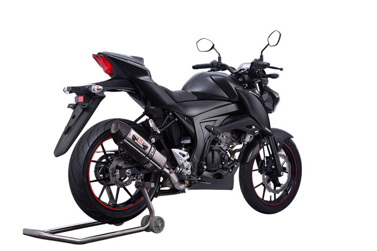 Theo hãng xe Nhật Bản, với phiên bản đặc biệt Yoshimura, Suzuki GSX-S150 2018 mới có đủ mọi thứ mà một người chơi xe mong muốn: kiểu dáng Naked-Bike để sử dụng hàng ngày, cụm động cơ mạnh mẽ khi tăng tốc, âm thanh ống xả uy lực, khả năng vận hành được tối ưu.