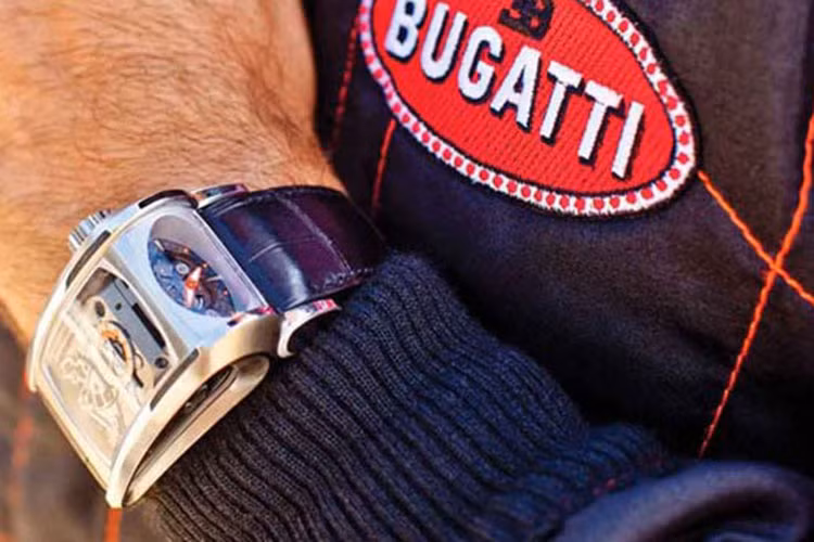 Mới đây nhất, ngay thời điểm siêu xe Bugatti Chiron, mẫu xe được kỳ vọng sẽ trở thành ông vua mới trong làng siêu xe, ra mắt tại Triển lãm Geneva 2016, Parmigiani Fleurier cũng đã ngay lập tức công bố concept PF Bugatti 390.