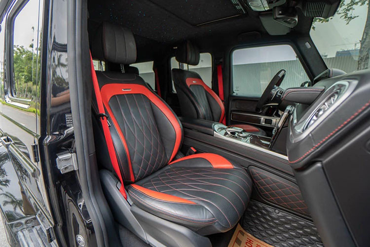 Nhiều khả năng bản độ này không có sự can thiệp vào động cơ. Dưới nắp capo vẫn là động cơ V8 4.0L, tăng áp kép, sản sinh công suất 577 mã lực và mô-men xoắn cực đại 850 Nm. Kết hợp với hộp số tự động 9 cấp và hệ dẫn động bốn bánh 4Matic, chiếc SUV Đức tăng tốc 0-100 km/h trong 4,5 giây và đạt vận tốc tối đa 220 km/h. 