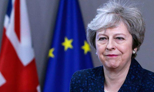 Anh se trung phat Facebook, Google vi noi dung xau doc