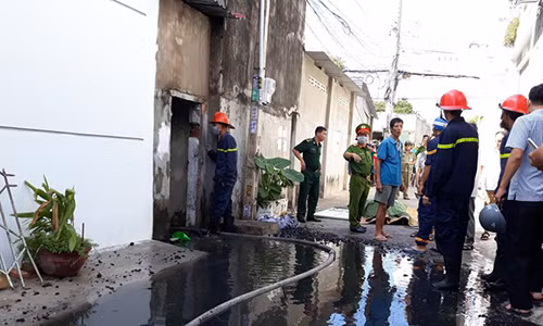 Nguoi phu nu 60 tuoi tu vong trong can nha chay