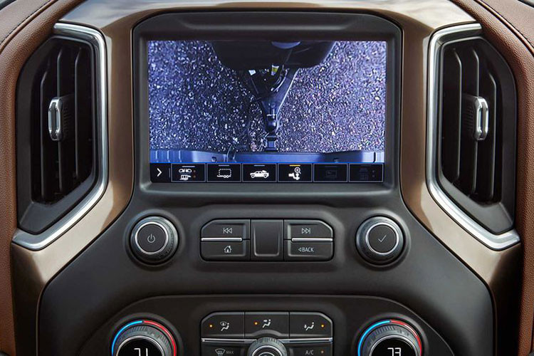 Cuối cùng, gói Snow Plow Prep Package giá chỉ 150 USD (khoảng 3,5 triệu đồng) sẽ thêm cho xe một nguồn cấp điện dự phòng, bộ phát điện 220Amp, lò xo hạng nặng phía trước và tấm bảo vệ các-te dầu để bảo vệ hộp số phụ.