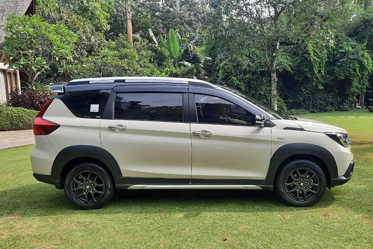 Điểm nhấn của mẫu xe MPV Suzuki XL7 Hybrid 2023 tại Indonesia chính là hệ truyền động mild hybrid mới. Đây là mẫu xe thứ 3 tại Indonesia được trang bị hệ truyền động Smart Hybrid Vehicle by Suzuki (SHVS) này, sau Ertiga và Grand Vitara.