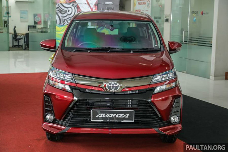 Mẫu xe Toyota Avanza facelift 2019 mới đang được chờ đợi về Việt Nam khi hiện tại nó đang được bán ở một số thị trường trong khu vực Đông Nam Á như Indonesia hay Malaysia. Bản cập nhật facelift mới giúp cải thiện kiểu dáng Avanza thêm năng động và hiện đại hơn trước khi được lấy cảm hứng thiết kế từ "người anh em hạng sang" Alphard.
