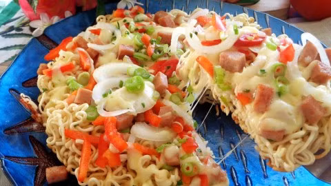 4 cách nấu mì tôm vừa ngon vừa lạ cho bữa sáng - Hình 3 4 cach nau mi tom vua ngon vua la cho bua sang-Hinh-3