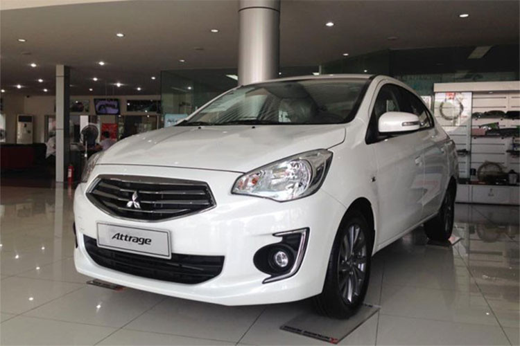 Mitsubishi Attrage là mẫu sedan hạng B được phân phối chính hãng tại thị trường Việt Nam thông qua hình thức nhập khẩu nguyên chiếc từ Thái Lan. Đáng chú ý trong năm 2018 này, do được hưởng mức thuế suất thuế nhập khẩu 0%, giá xe Mitsubishi Attrage có thể sẽ giảm mạnh.