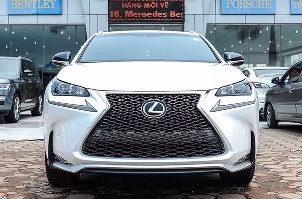 Trieu hoi 256 xe sang Lexus NX 200t tai Viet Nam