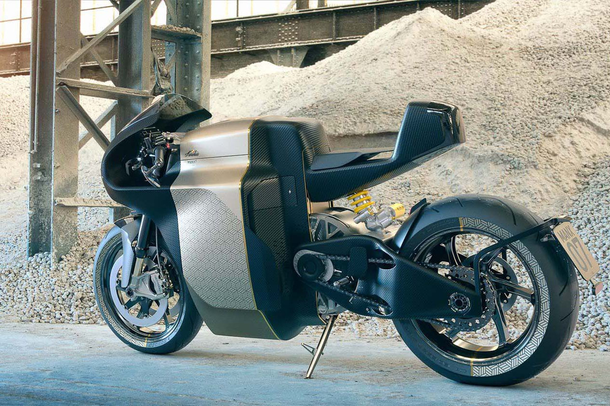 Trong năm 2018 mẫu xe điện Manx7 - là phiên bản đường phố của SP7. Mẫu mô tô mang phong cách café racer cổ có thể đi được quãng đường tối đa 322 km trong 1 lần sạc với cụm pin dung lượng vượt trội. Tuy nhiên, đi cùng với đó là mức giá cũng không hề rẻ khoảng 50.000 USD (~ 1,16 tỷ đồng).