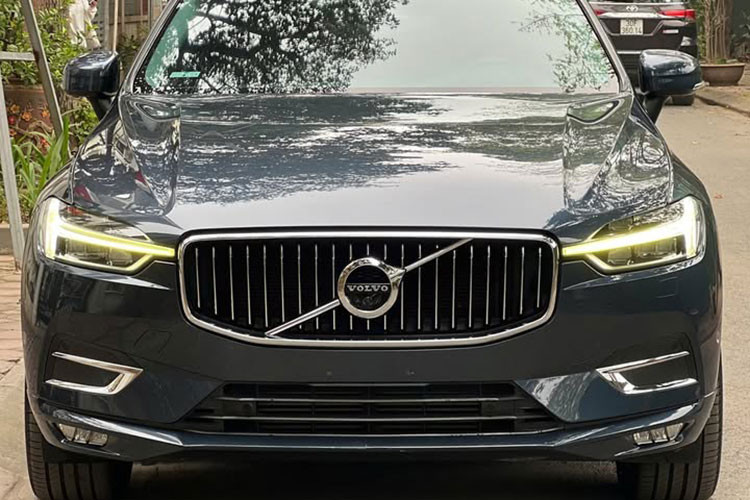 Volvo VX60 bản T6 Inscription đời 2019 như chiếc xe đang rao bán sử dụng động cơ đốt trong truyền thống, không còn xuất hiện trên các mẫu Volvo XC60 nhập chính hãng hiện nay.