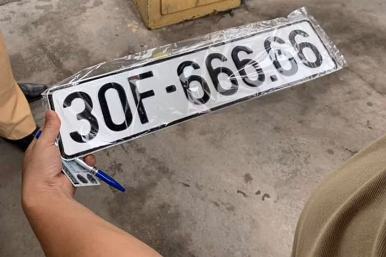 Theo quan niệm của người châu Á cũng như Việt Nam, số 6 vốn tượng trưng cho tài lộc. Do đó, nếu xe mang biển số "ngũ quý 6" như chiếc Mazda CX-5 kể trên thì chủ nhân sẽ gặp nhiều may mắn và tài lộc.