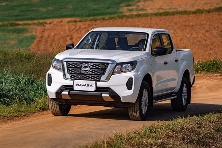 Nissan Almera va Navara tai Viet Nam giam gia gan 70 trieu dong-Hinh-2