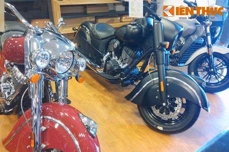 Hiện tại, Indian đang sở hữu tới 4 dòng sản phẩm bao gồm; Scout, Chief, Springfield và Roadmaster. So với "người anh em" Victory, những chiếc Indian đều có kiểu dáng cruiser phong cách cổ điển, nhã nhặn và đặc biệt là thiết kế cực kỳ độc đáo.