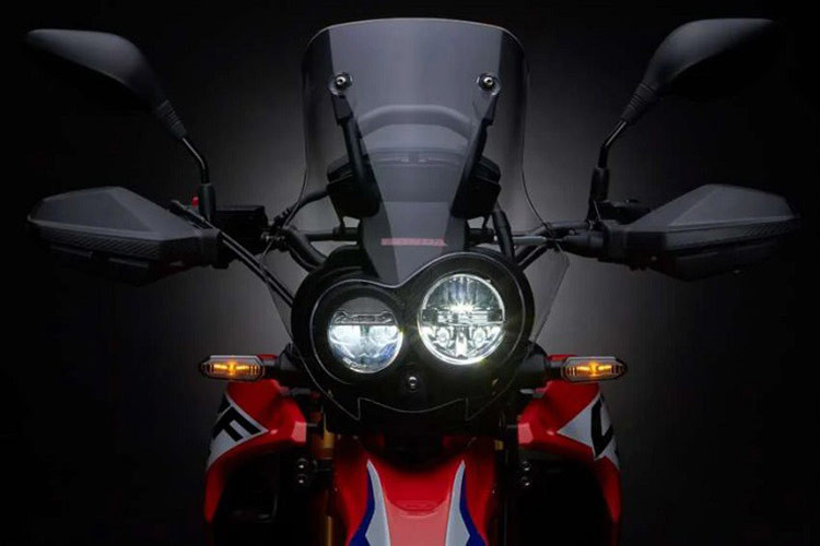 Tỷ lệ hộp số của Honda CRF250 Rally 2025 cũng được cải thiện để tăng sức mạnh cũng như sự mượt mà ở các cấp số từ 1 đến 5, trong khi số 6 được làm cao hơn để giảm số vòng tua máy.