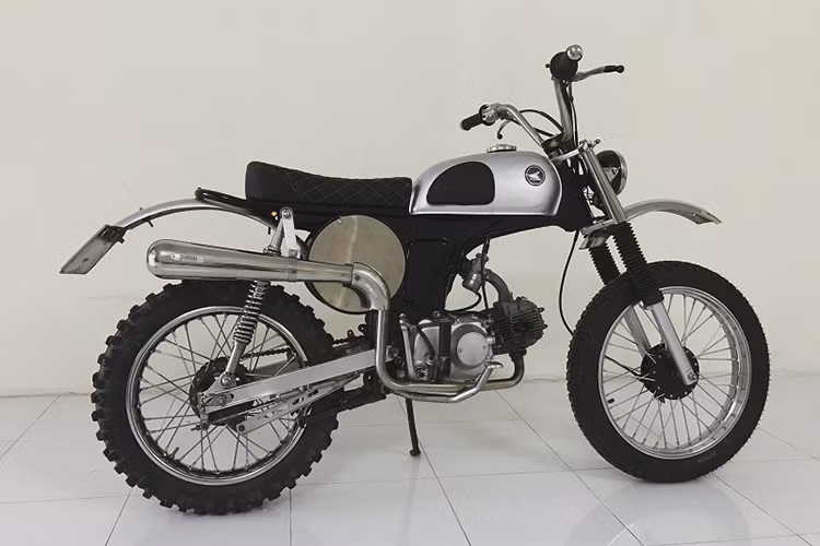 Tổng chi phí cho bản độ Honda 67 độc đáo này theo người chơi là khoảng 14 triệu đồng chưa tình tiền xác xe cũ. Một con số cũng không nhỏ cho một bản độ tâm huyết. Nhưng kết quả nhận được quả thực đáng hài lòng, thâk chí nó còn khiến nhiều người thốt lên... "chất phát ngất".