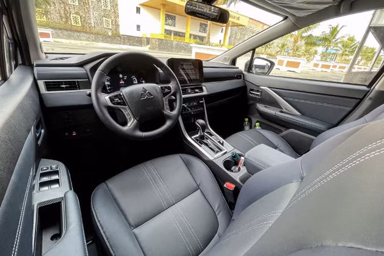 Mitsubishi Xpander Cross 2023 tai Viet Nam - SUV gia dinh 7 cho dang tien-Hinh-4