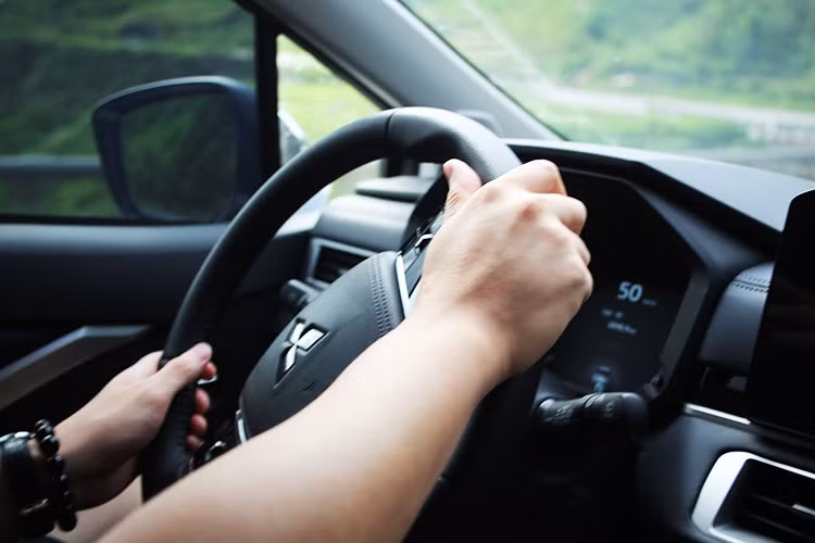 Mitsubishi Xpander Cross 2023 tai Viet Nam - SUV gia dinh 7 cho dang tien-Hinh-7