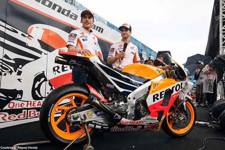 Là nhà tài trợ của đội đua Repsol Honda Team kể từ năm 2016, HVN đã tổ chức nhiều hoạt động hấp dẫn để đưa MotoGP đến gần hơn với người hâm mộ Việt. Trong năm 2016, HVN đã tổ chức hành trình Châu Á – “Honda Asian Journey”, xem trực tiếp chặng 17 giải đua MotoGP và giao lưu cùng các tay đua nổi tiếng của đội đua Repsol Honda.