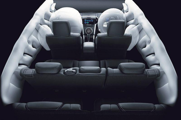 Tại thị trường Thái Lan, Isuzu MU-X Onyx 2019 có 2 tùy chọn động cơ khác nhau. Đầu tiên là động cơ diesel BluePower với dung tích 1,9 lít, tạo ra công suất tối đa 150 mã lực tại tua amys 3.600 vòng/phút và mô-men xoắn cực đại 350 Nm tại dải tua máy 1.800 - 2.600 vòng/phút. Sức mạnh được truyền tới bánh thông qua hộp số tự động 6 cấp.