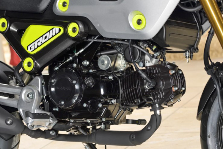 Honda Grom 2024 trang bị khối động cơ 1 xy lanh với dung tích 124cc làm mát bằng không khí cho mức công suất hơn 10 mã lực tại 7250 vòng/phút và mômen xoắn cực đại là 11 Nm tại 6000 vòng/phút. Nhà sản xuất cho biết xe tiêu tốn chưa tới 1.5L cho 100km hỗn hợp.