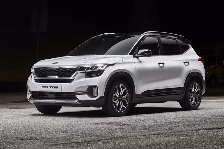 Kia Seltos 2020 mới chính thức tuyên chiến với các đối thủ trong phân khúc Crossover cỡ nhỏ tại Việt Nam bao gồm Ford EcoSport, Hyundai Kona và Honda HR-V. Ngày 20/6/2019, Kia Seltos lần đầu ra mắt thị trường Ấn Độ, sau đó lần lượt đặt chân lên các nước Đông Nam Á.