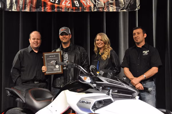 Hinh anh moto 3 banh Can-Am Spyder trong le ki niem hang BRP-Hinh-3