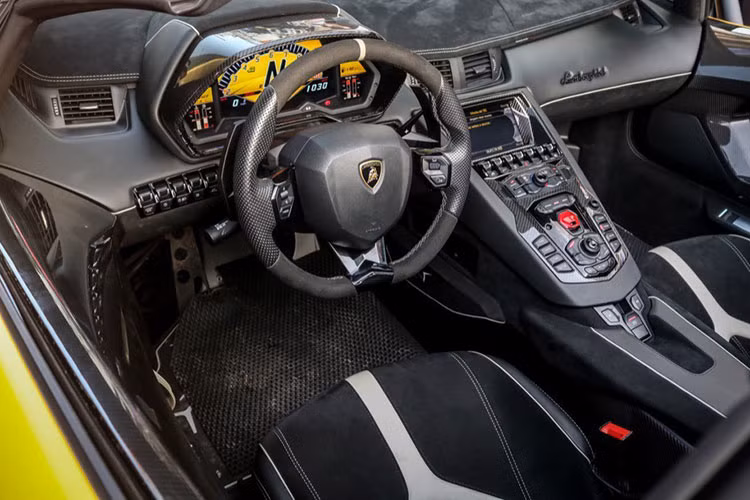 Lamborghini Aventador SV Roadster gan 40 ty ruoc dau tai Dong Nai-Hinh-4