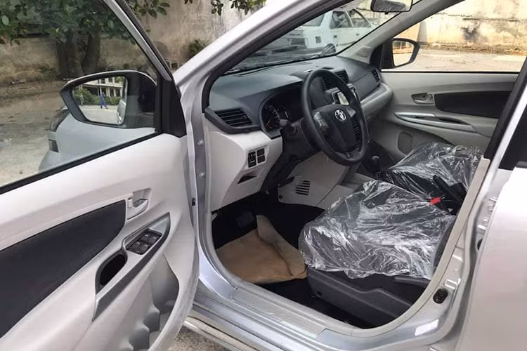 Động cơ của Toyota Avanza bản nâng cấp 2019 không thay đổi, vẫn là tùy chọn động cơ 1.3L hoặc 1.5L giống như trước đây. Nhưng công suất của động cơ 1.3L được nâng lên 97 PS. Trong khi đó, động cơ 1.5L cho ra công suất 104 PS. Tùy chọn hệ dẫn động vẫn giống nhau. Hộp số tùy chọn loại số sàn 5 cấp hoặc tự động 4 cấp.