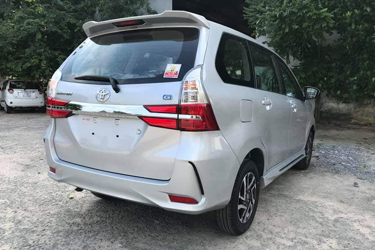 Ở biến thể cao cấp tại thị trường Indonesia, Toyota Avanza 2019 còn có thêm tùy chọn gương điều chỉnh điện và nút bấm khởi động Start/Stop Engine. Ở Indonesia, xe có giá bán từ 13.500 USD tới 15.620 USD tương ứng với 5 biến thể khác nhau.