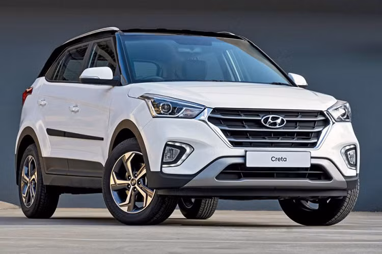 Khi mua Hyundai Creta Sports Edition 2019, khách hàng tại Ấn Độ cũng có thể chọn màu sơn đen tuyền Phantom Black hoặc trắng Polar White phối đèn Phantom Black. Trong đó, màu sơn phối 2 màu có giá 11.000 Rupee (3,6 triệu đồng).