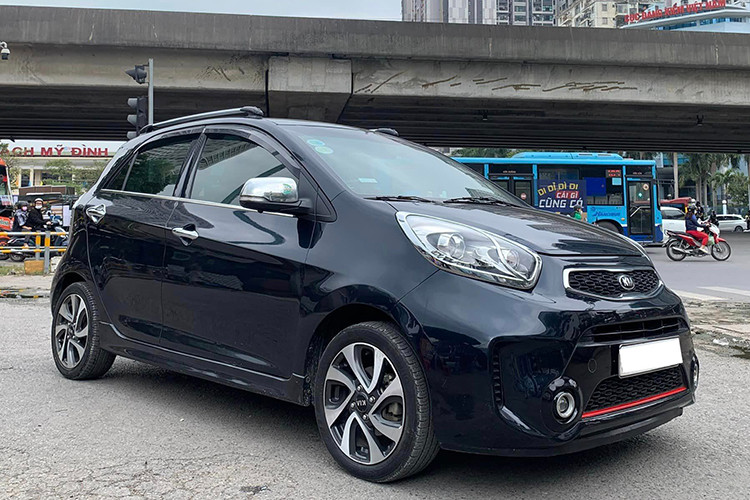 Kia Morning cũ có giá mềm cùng nhiều lợi ích khác, nhưng việc chọn được một chiếc xe chất lượng cũng không phải dễ dàng. Khách hàng nếu không dư giả về mặt tài chính thì có thể cân nhắc mua mẫu xe này. Tuy nhiên hãy tìm đến các địa chỉ bán xe cũ uy tín, hoặc nhờ người có chuyên môn trợ giúp thẩm định.